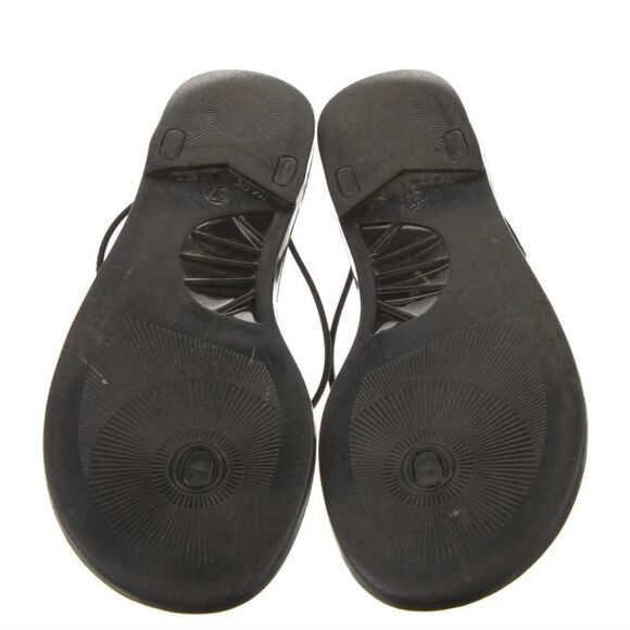 BurberryNova Check Pattern Rubber Flip Flops - Picture 4 of 4